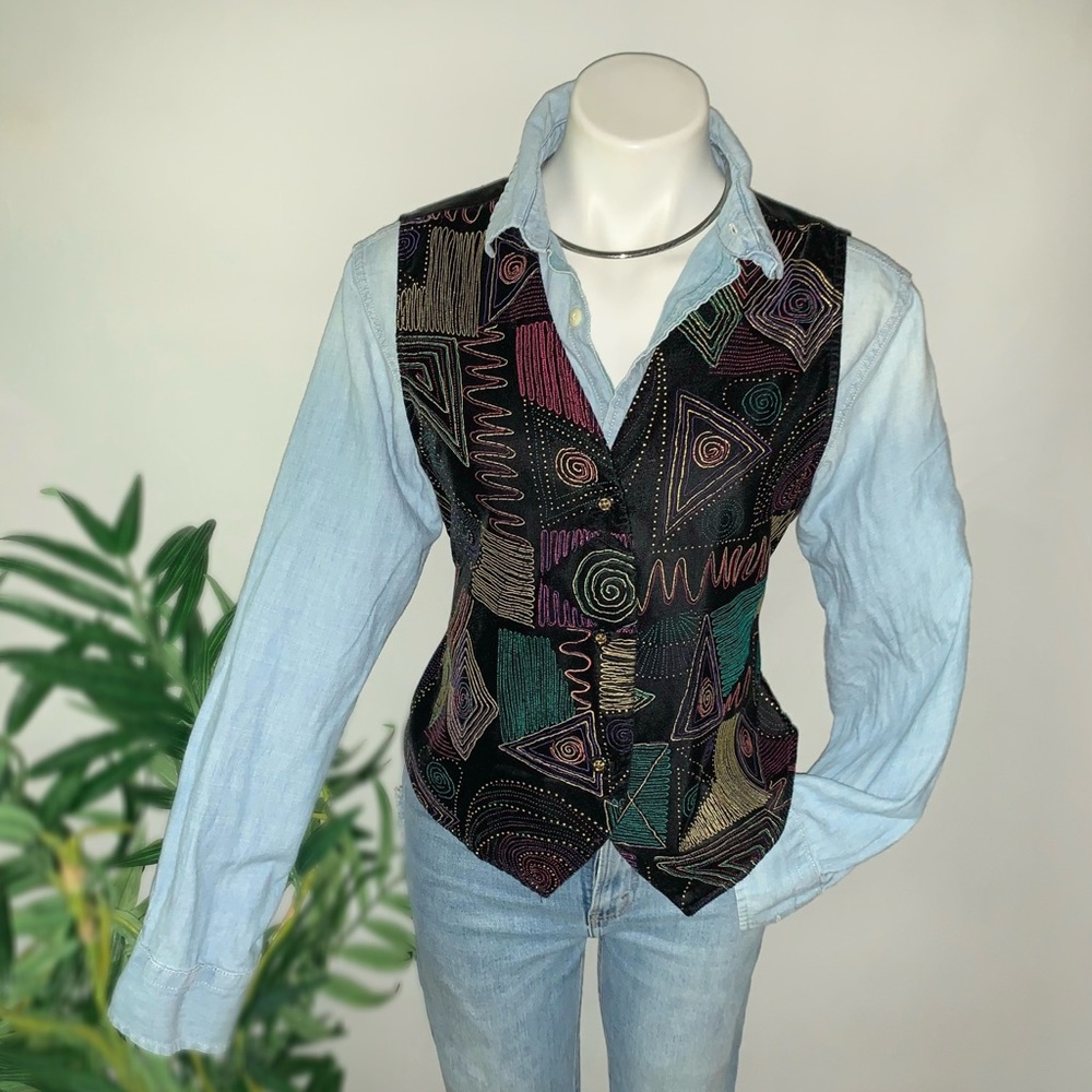 a r t :: Vintage Velvet Satin Funky Embroidered Vest - Picture 7 of 10